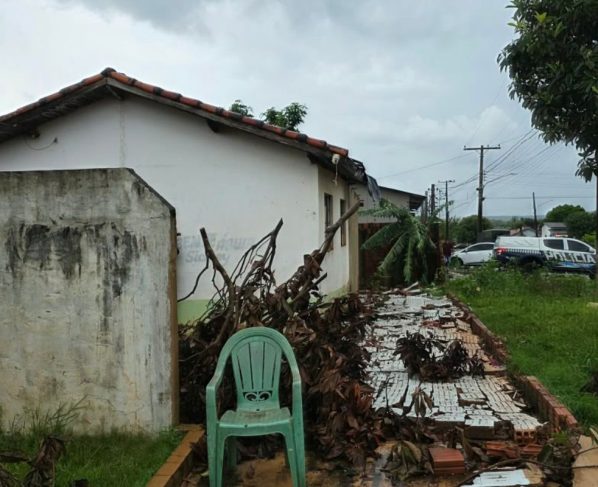 Temporal com ventos intensos causa destruição, deixa famílias no escuro e mobiliza força-tarefa em Amambai. (Foto: Defesa Civil)